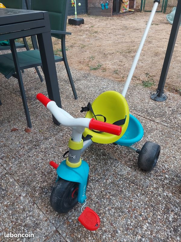 Smoby TRICYCLE BABY BALADE PLUS BLEU Smoby TRICYCLE BABY BALADE PLUS BLEU