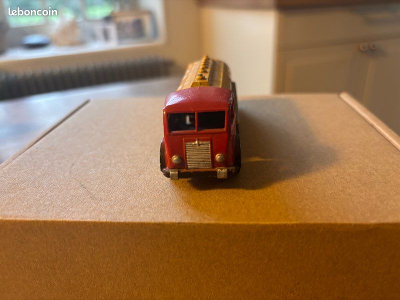 CIJ France - 1:43 - Renault Citerne Shell reff 3.21 - In de - Catawiki