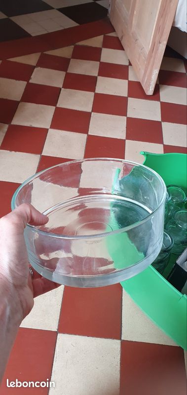 Lot vaisselle : tasses, verres, coupes, saladier (image 6)