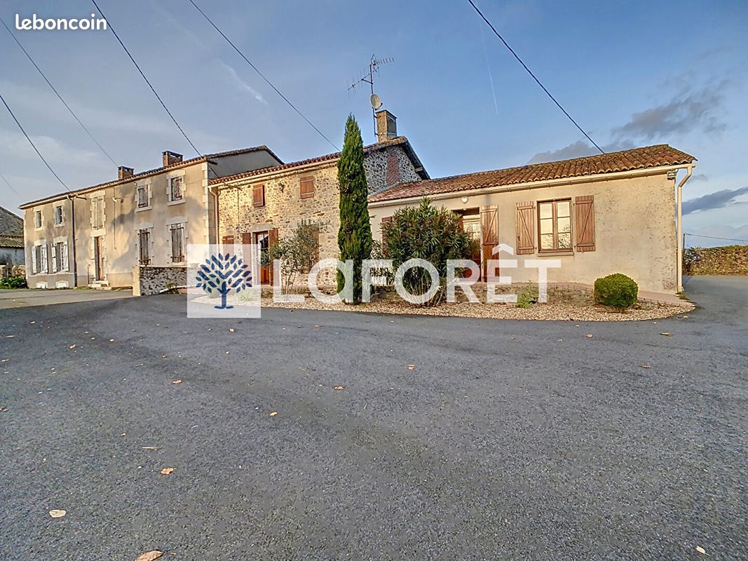 Maison 8 pièces 109 m² - Bressuire 79300 (image principale 12)