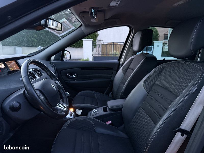 Renault GRAND SCENIC III 1.5 DCI 110CH ENERGY BOSE ECO² EURO6 7 PLACES 2015 (image 21)