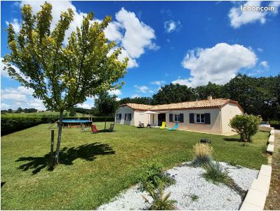 Maison moderne et familiale à Lougratte