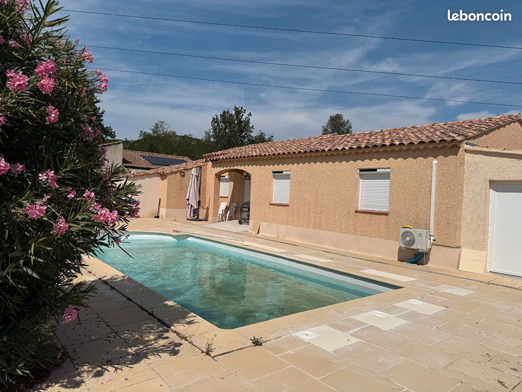 Maison 4 pièces 114 m² · à Eyguières · 114 m² · 449 900 €