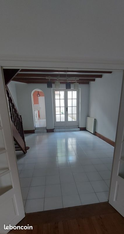 Maison 7 pièces 140 m² · à Jarnac · 140 m² · 900 €/mois
