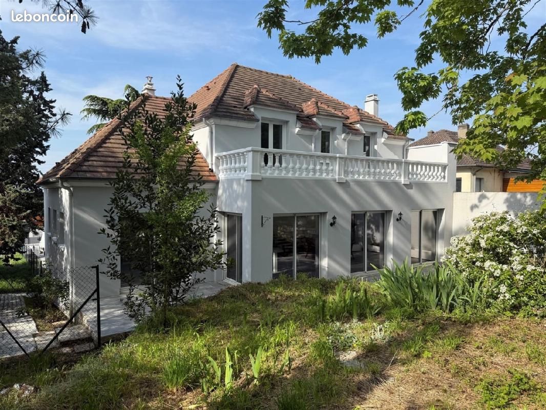 Maison 8 pièces 180 m² · à Taverny · 180 m² · 598 000 €