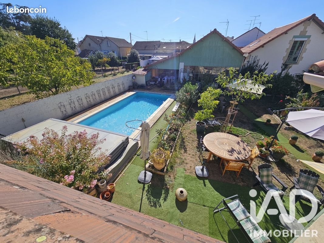 Maison 9 pièces 200 m² · à Bergerac · 200 m² · 320 000 €