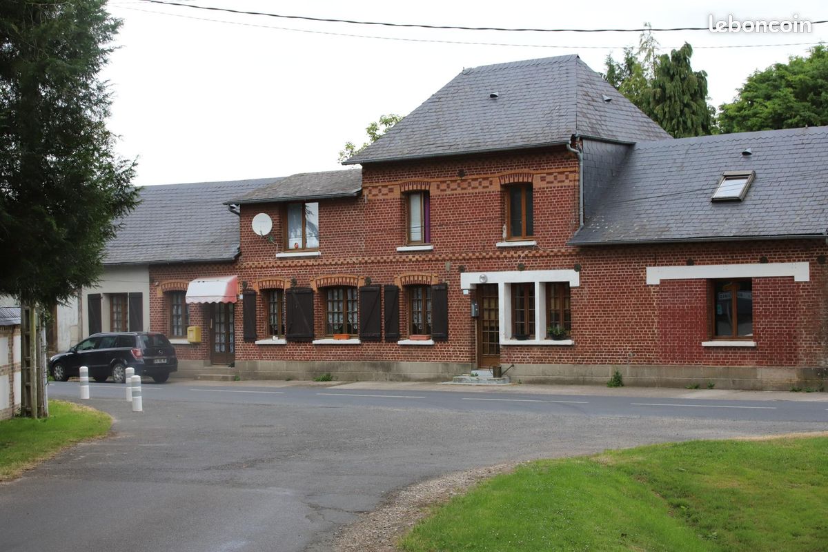 Immeuble 4 pièces 270 m² · à Marques · 270 m² · 198 500 €