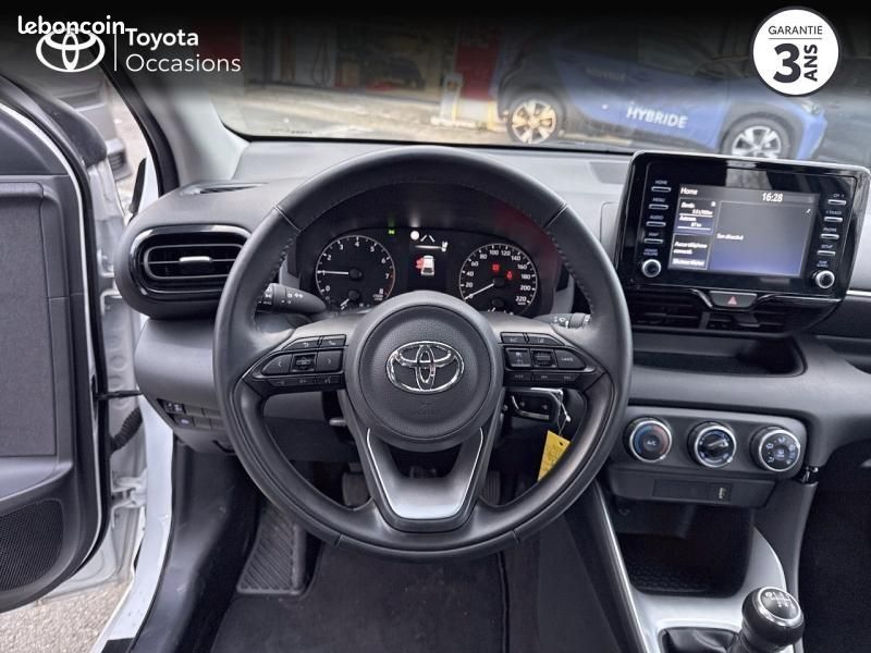 Toyota Yaris 120 VVT-i Dynamic 5p MY22 (image 16)