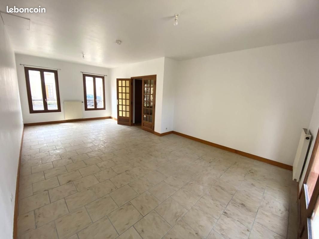 Maison 4 pièces 95 m² · à Pommeuse · 95 m² · 1 125 €