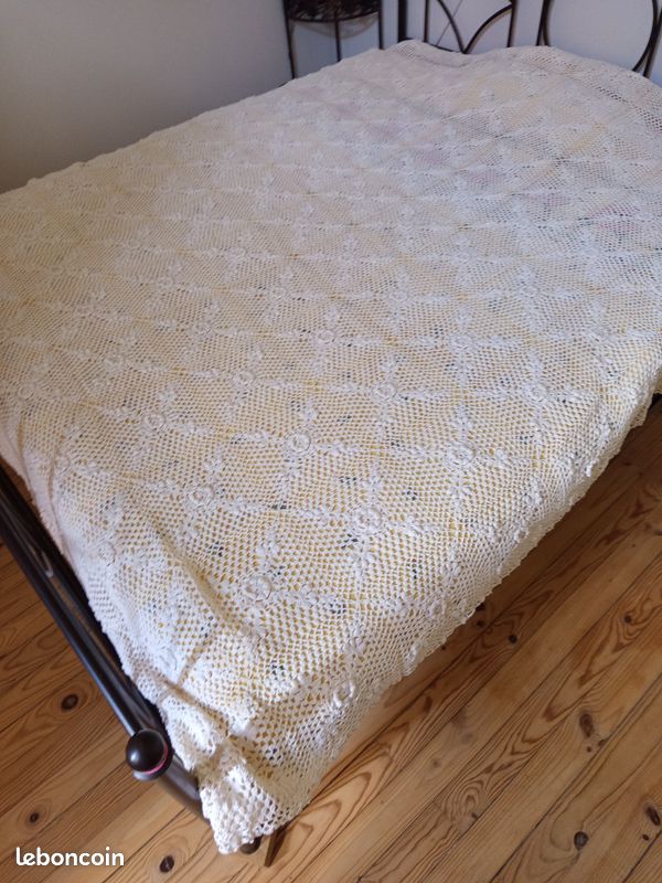Couvre lit crochet fait main 200x240 (image 1)