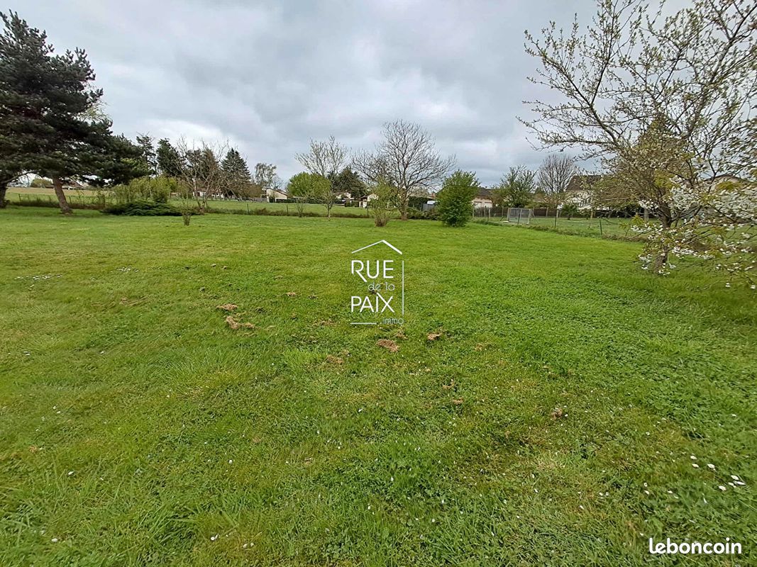 Terrain 750 m² · à Thuré · 750 m² · 44 390 €