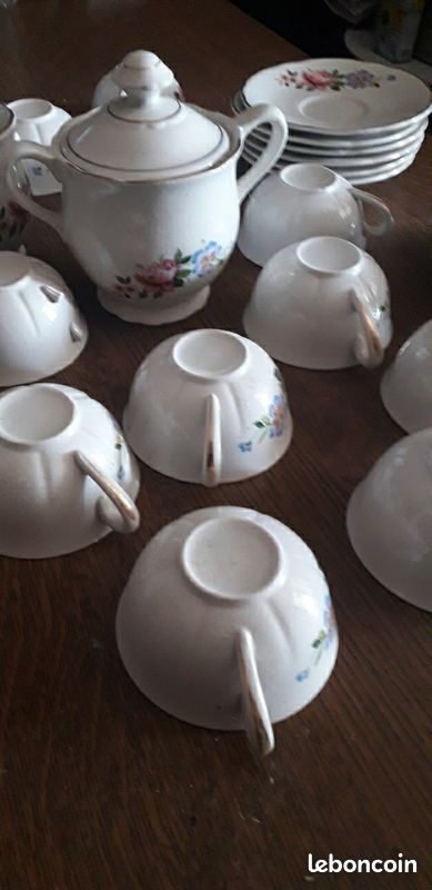JOLIE SERVICE A CAFE (OU THE) 9 PIECES VINTAGE MOTIF FLEUR
