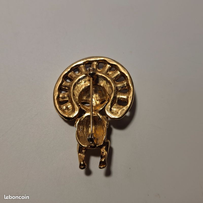 Un Français Vintage Médaille De Bronze Doré Blason Jeanne D'arc Lilly