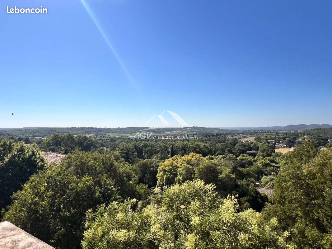 Appartement 7 pièces 141 m² · à Vézénobres · 141 m² · 319 000 €