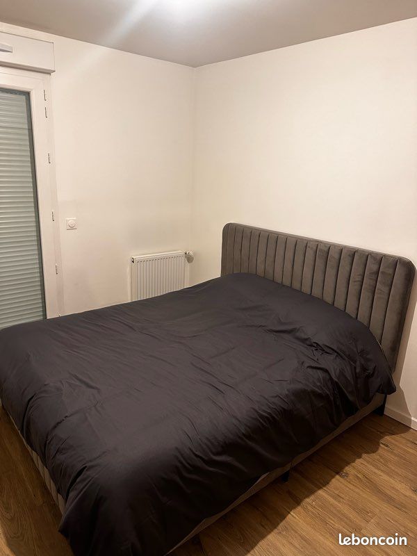 Cadre de lit + matelas (image 1)