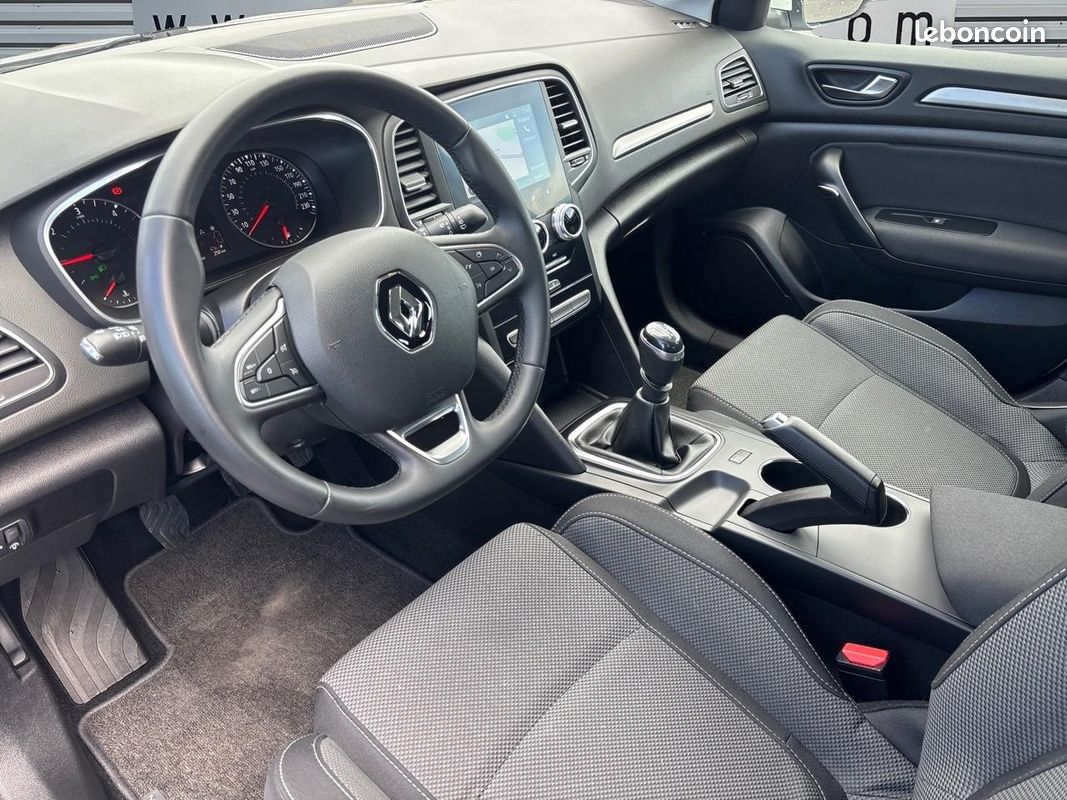 RENAULT MEGANE IV 1.5 Blue dCi 115 BERLINE Evolution PHASE 2 (image 13)