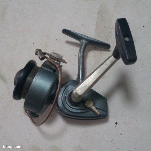 Vintage Daiwa 402a Moulinet de pêche léger pour eau douce