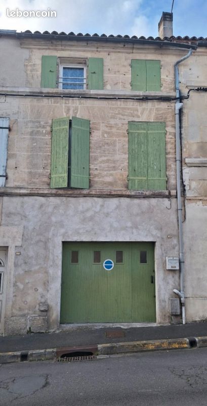 Maison 3 pièces 115 m² · à Cognac · 115 m² · 90 000 €