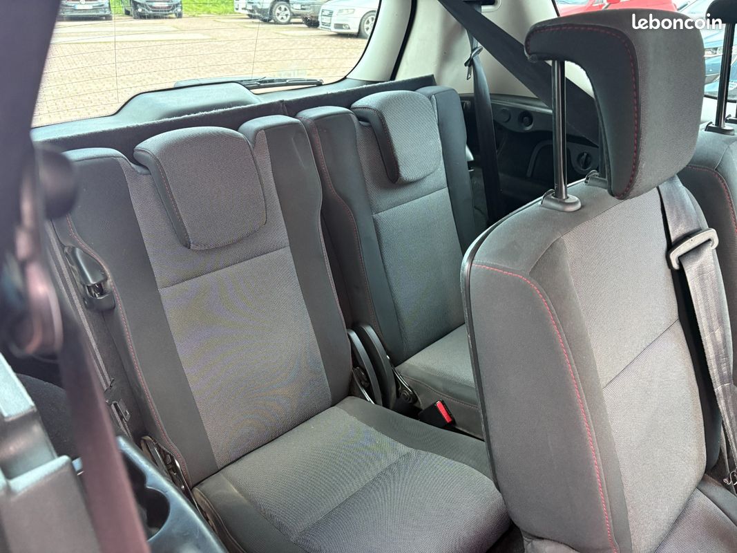 Renault GRAND SCÉNIC III DCi 110 eco2 Limited 7 pl (image 19)