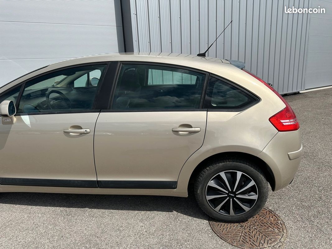 Citroën C4 1.6 HDi 110Ch Ambiance / Kit distribution Neuf (image 11)