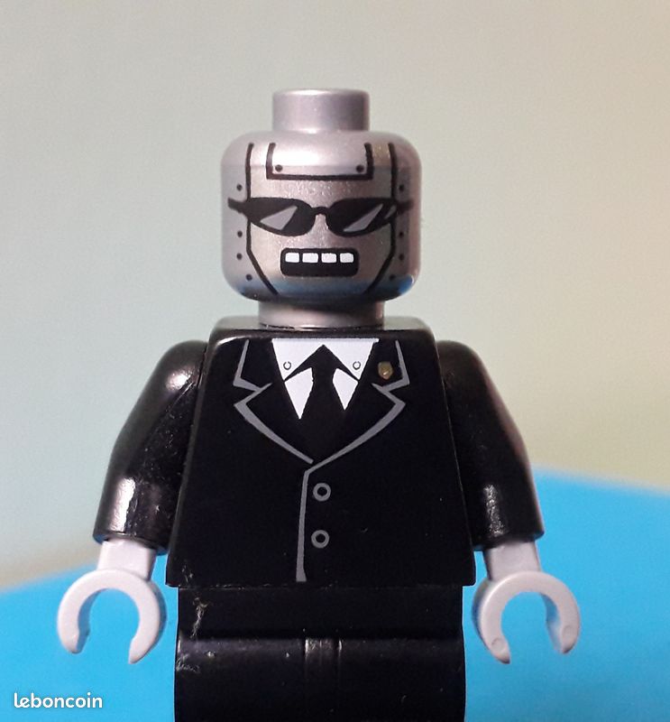 Lego figurine Executron ( Body Guard ) (image 2)