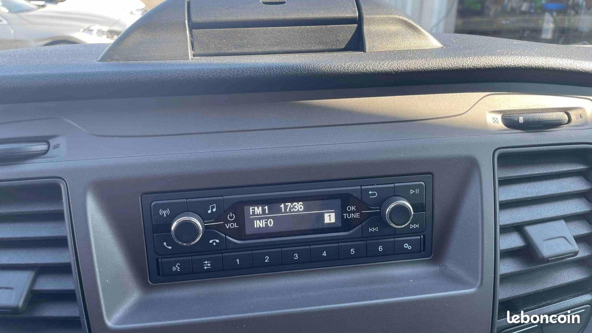 Ford transit fgn t310 l2h2 2.0 ecoblue 130 s&s trend (image 8)