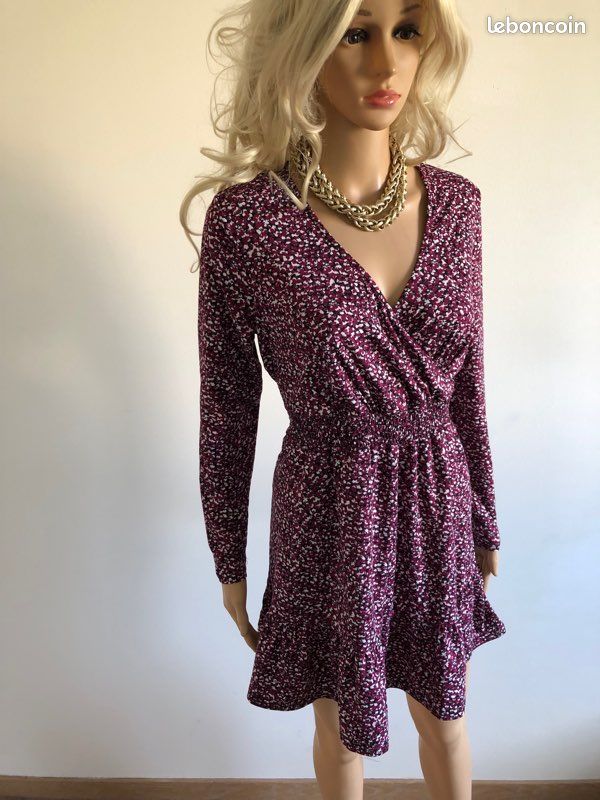 Robe imprimée à manches longues New Look taille 38 jamais portée (image 2)
