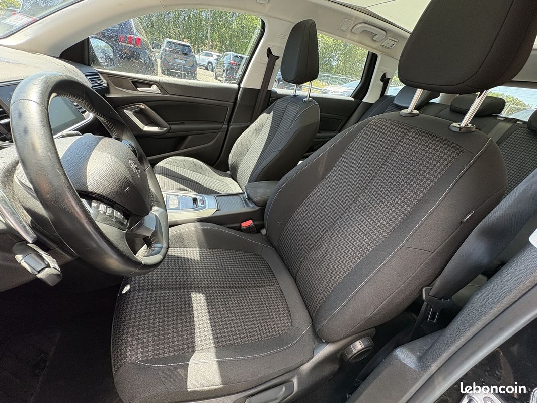Peugeot 308 SW 1.5 BLUEHDI 130CH S&S STYLE EAT8 (image 8)