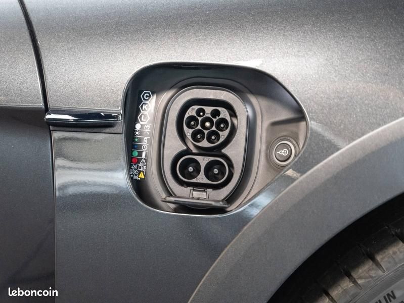 Porsche Taycan 435ch 4 avec batterie performance plus (image 40)