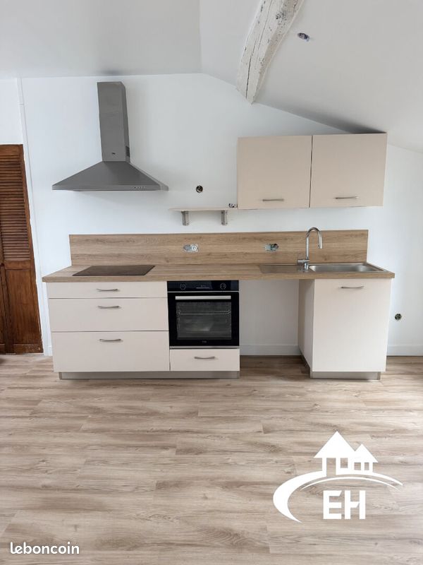 Appartement 3 pièces 60 m² · à L'Aigle · 60 m² · 570 €
