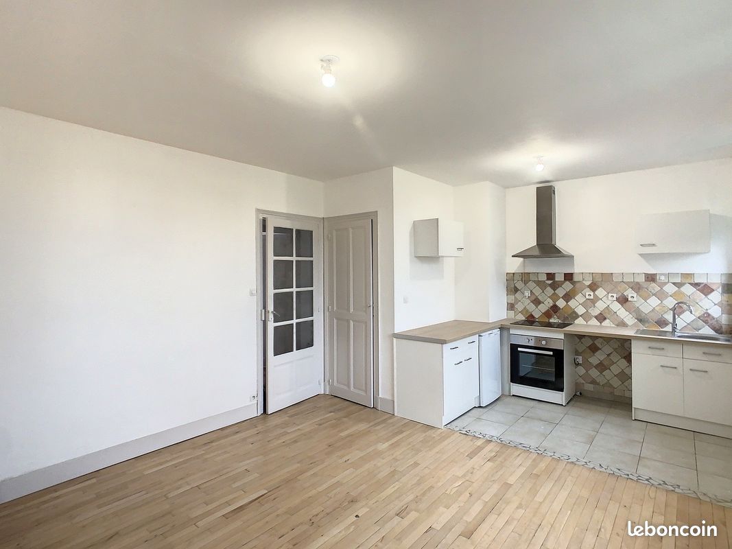 Appartement 3 pièces 51 m² · à Montluçon · 50,6 m² · 48 000 €