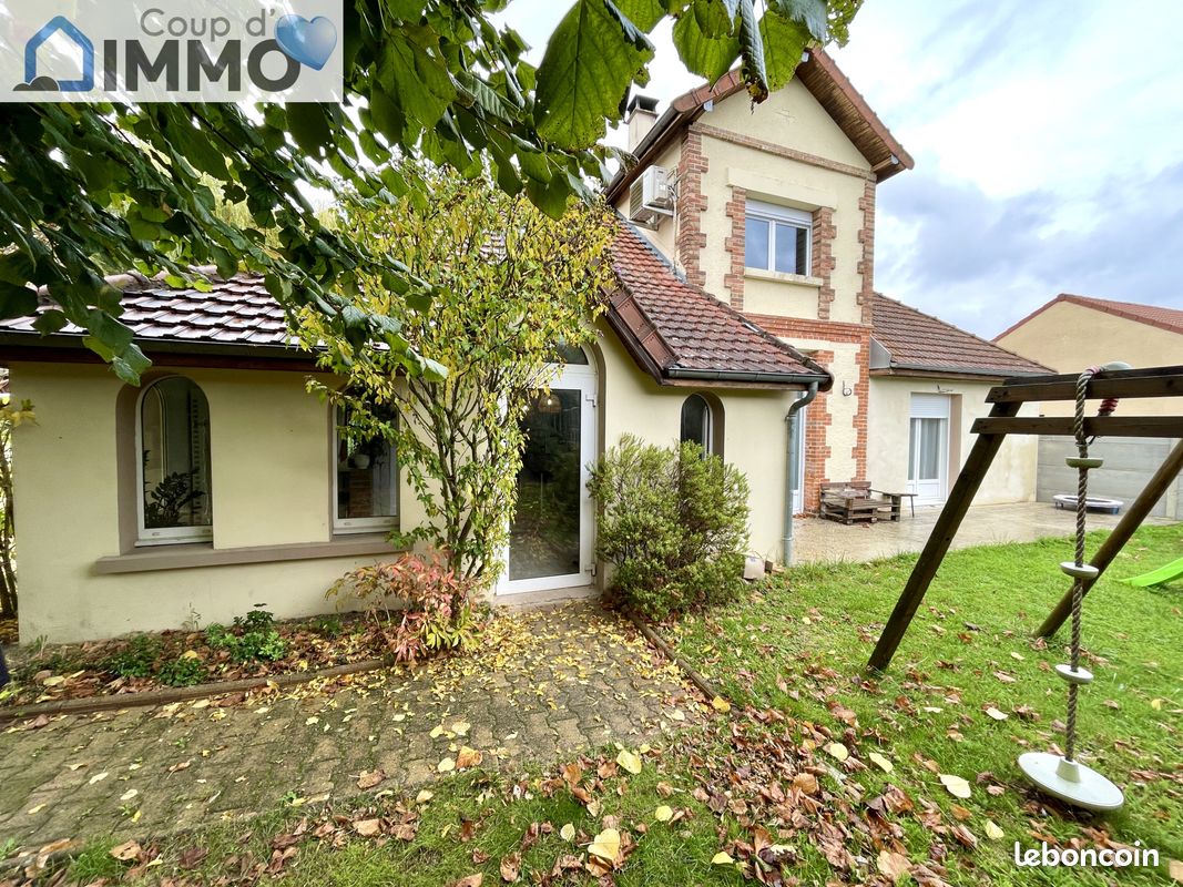 Maison 5 pièces 123 m² · à Montaulin · 123 m² · 281 000 €