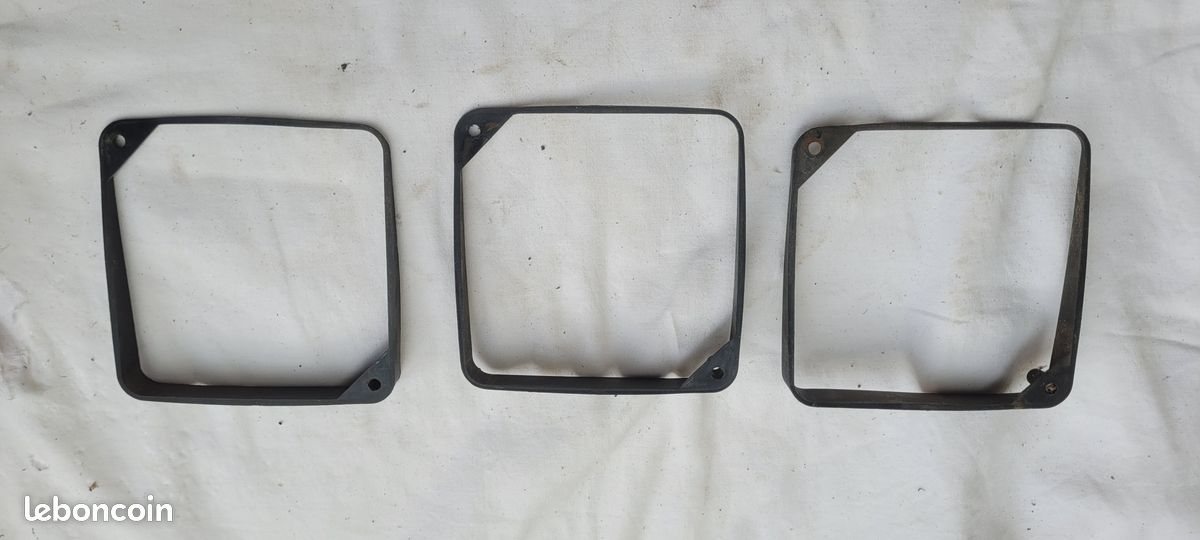 3 entretoises pour Feu Avant tracteurs same/lamborghini (image 1)