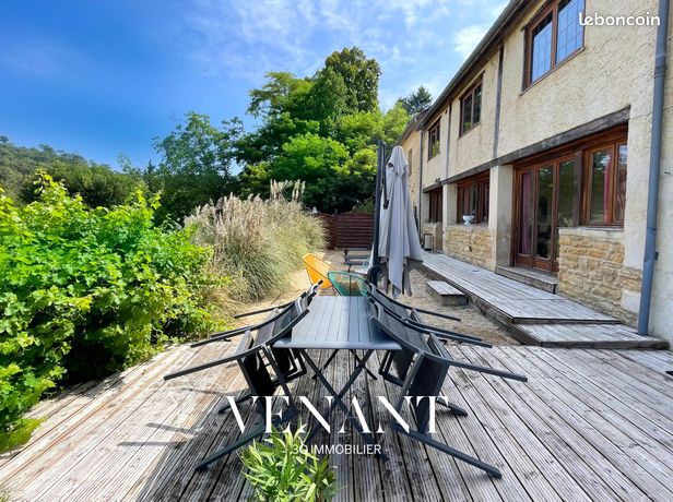 Domaine avec piscine et 3 gîtes à Sarlat