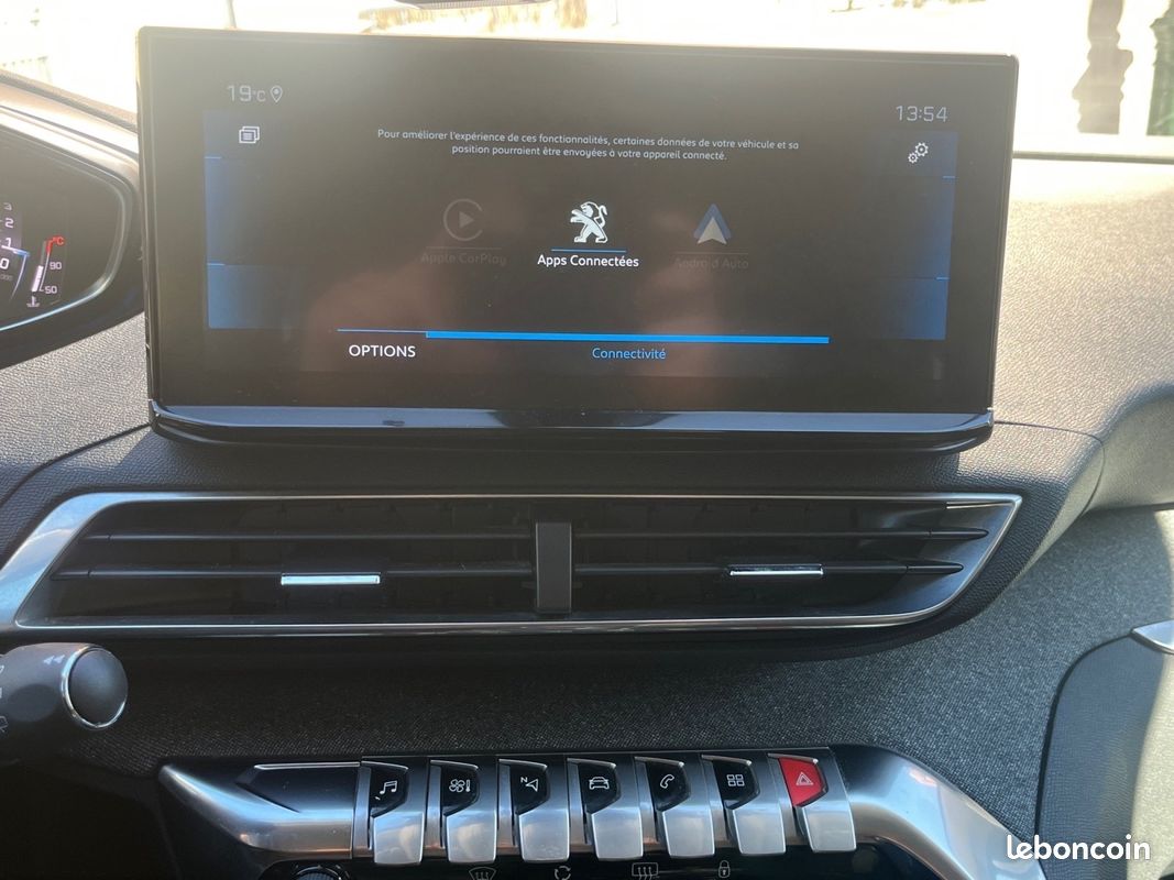 PEUGEOT 3008 Puretech 130ch SS EAT8 Allure (image 17)