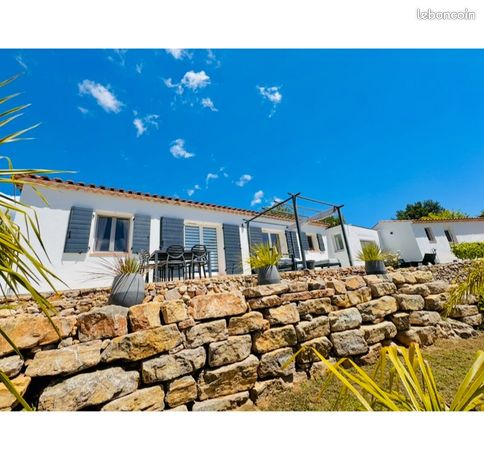 Villa de plein pied 136m2 plein sud Cuers