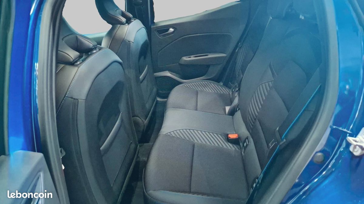 Renault clio e tech full hybrid 145 ch gsr2 (image 13)