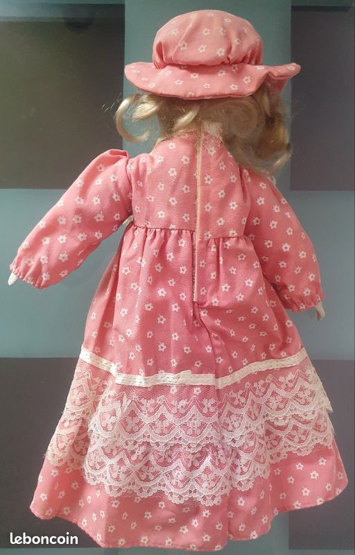 Ancienne Poupée en Porcelaine / Tissu de 31cm avec sa Robe Rose et son Chapeau Blanc, Vintage - Jeux & Jouets