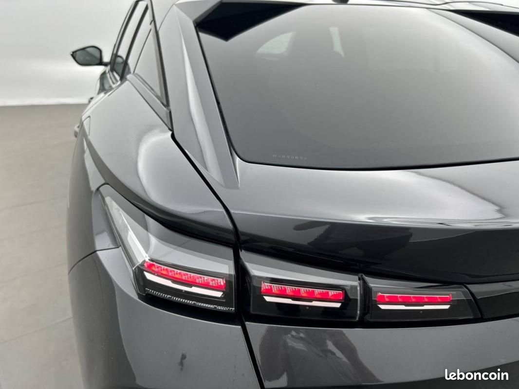 Peugeot 408 PHEV 225 e-EAT8 - Allure Pack (image 17)
