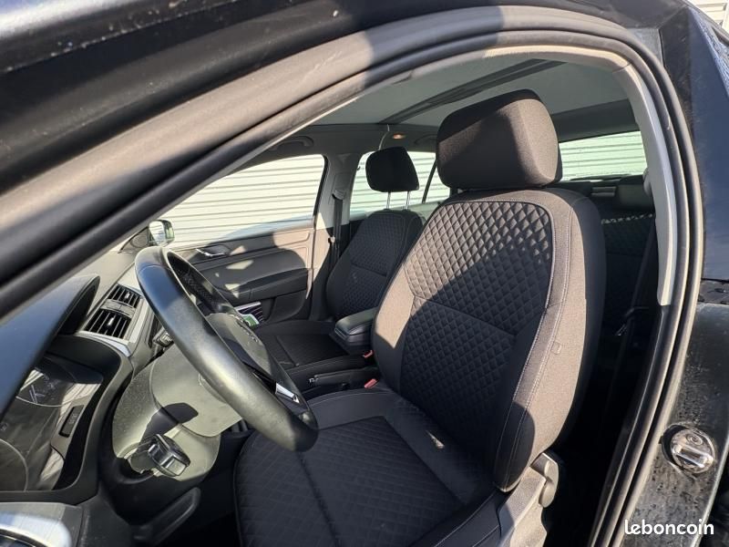 Skoda Rapid Spaceback 1.4 TSI 125ch Drive DSG (image 11)