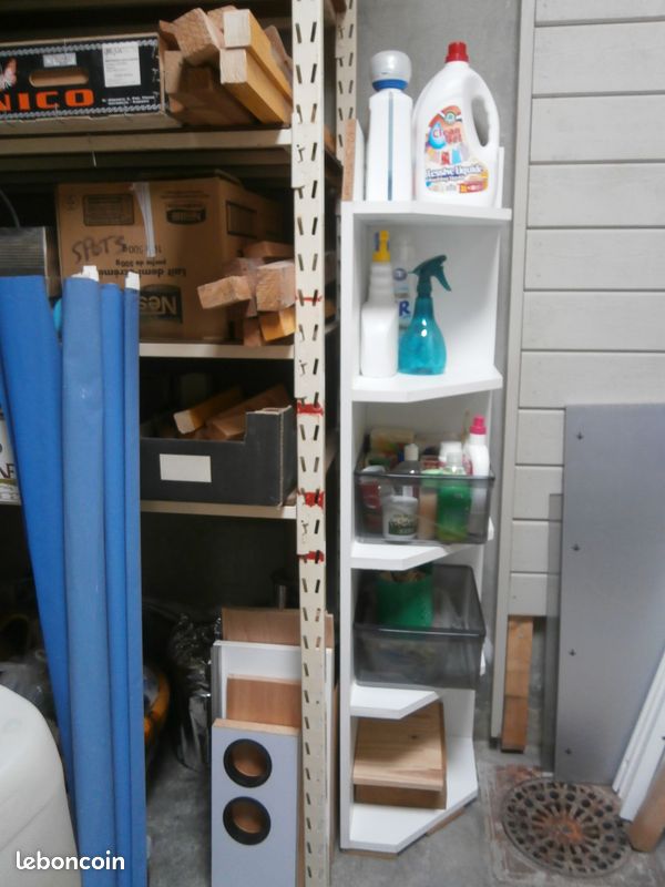 Etagère d'angle (image 1)