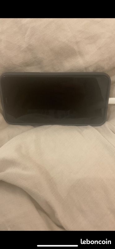 IPhone 11 Pro 256gb Noir très bon état (image 5)