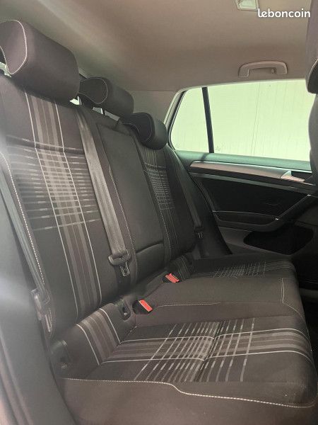 Volkswagen GOLF VII 1.6 TDI 110CH BLUEMOTION TECHNOLOGY FAP LOUNGE 5P (image 14)
