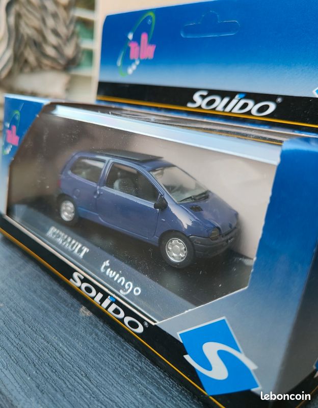 SOLIDO Renault Twingo Mk1 Blue 1/18 - S1804004