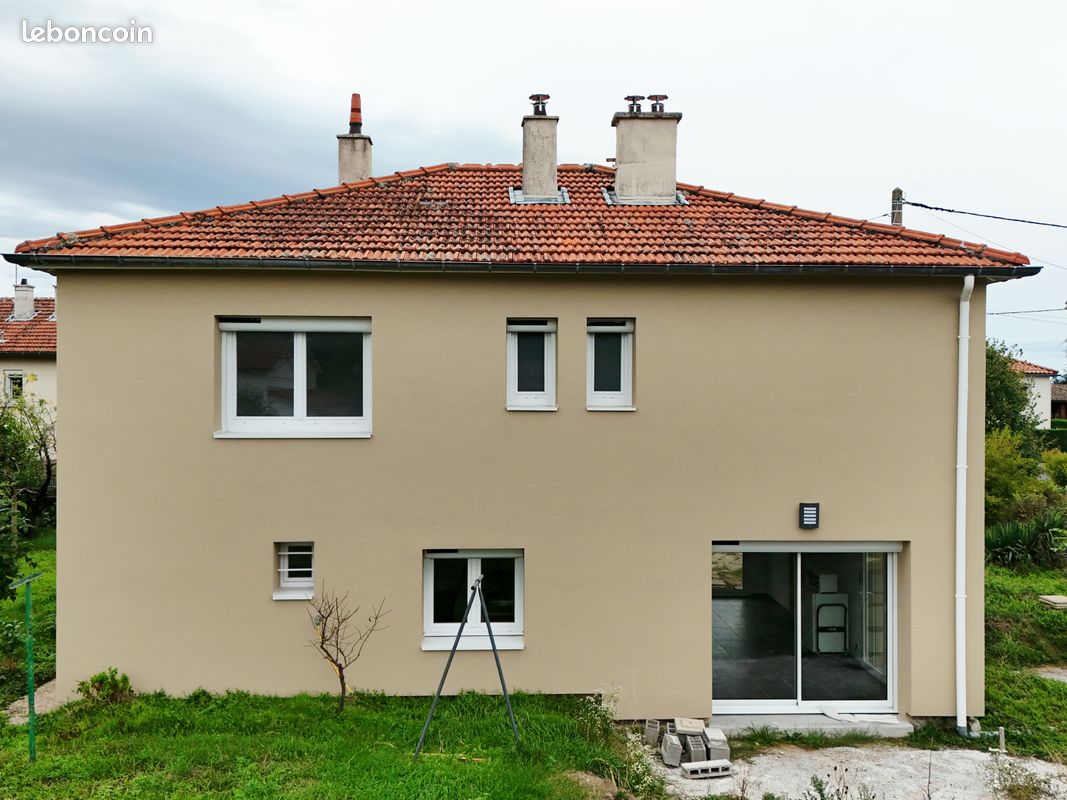 Maison 5 pièces 135 m² · à Montbrison · 135 m² · 1 315 €/mois