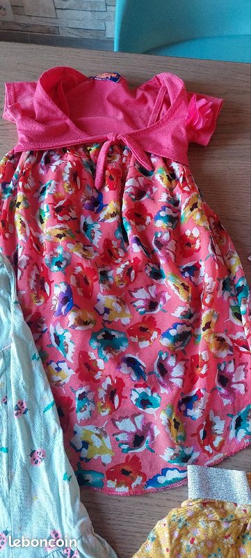 Lot de robe fille 4 ans (image 3)