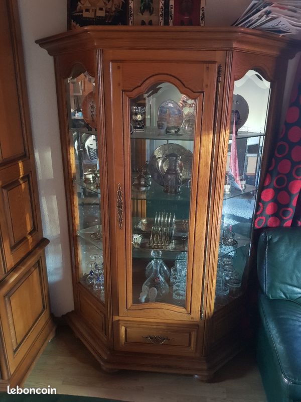 Vitrine en chêne (image 1)