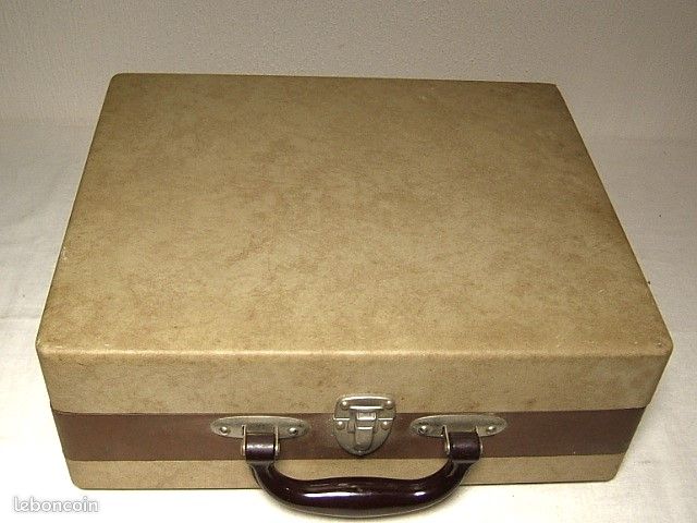 Platine tourne-disque Philips en valise (lot 2) - Collection