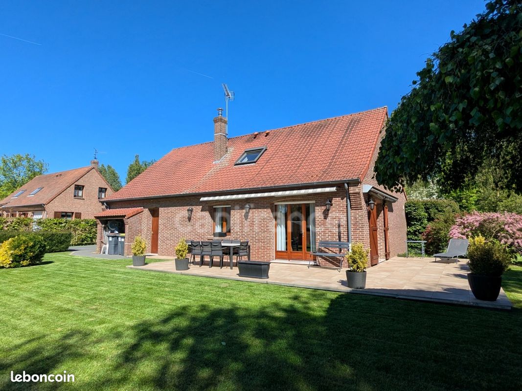 Maison 4 pièces 140 m² · à Neuville-en-Ferrain · 140 m² · 499 000 €