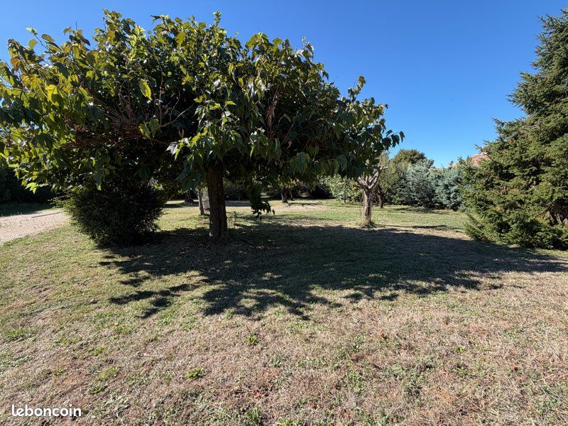 Vente terrain Montélimar · 240 000 €
